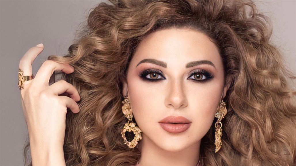 على الدبكة العراقية.. ميريام فارس ترقص في السعودية (فيديو)