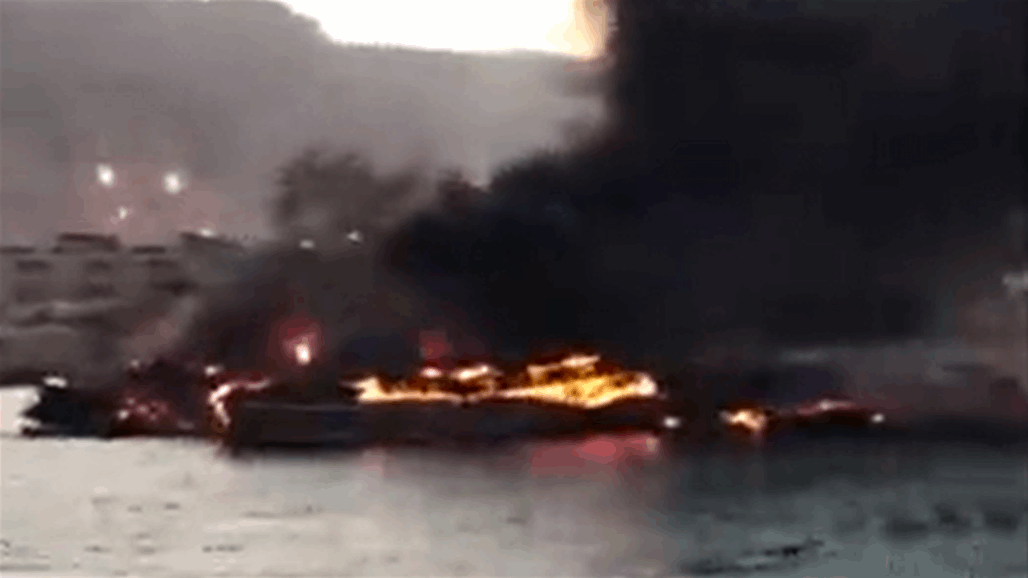 حريق ضخم يلتهم 7 سفن في إيران (فيديو)