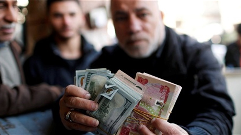 ارتفاع سعر الصرف يتحول من مشكلة اقتصادية الى سياسية
