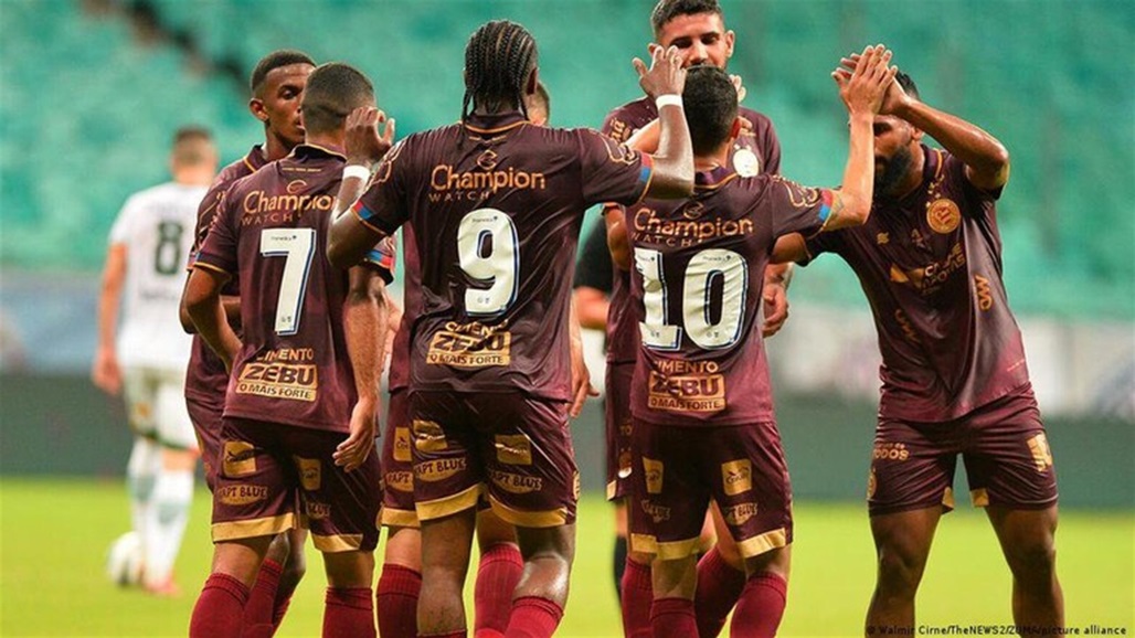 انفجار عبوة ناسفة داخل حافلة فريق برازيلي واصابة ثلاثة لاعبين (صور)