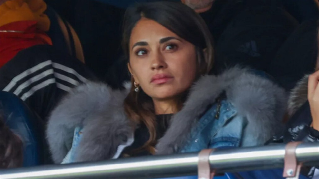 رد فعل "أنتونيلا" على إطلاق جماهير سان جيرمان صافرات استهجان ضد ميسي