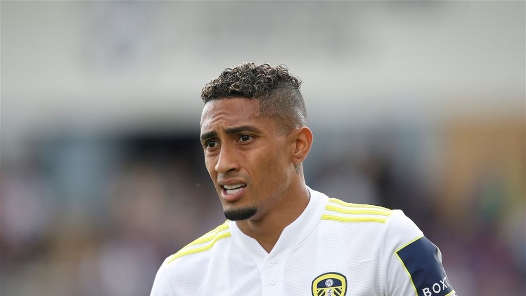 الكشف عن عرض برشلونة للتعاقد مع رافينيا