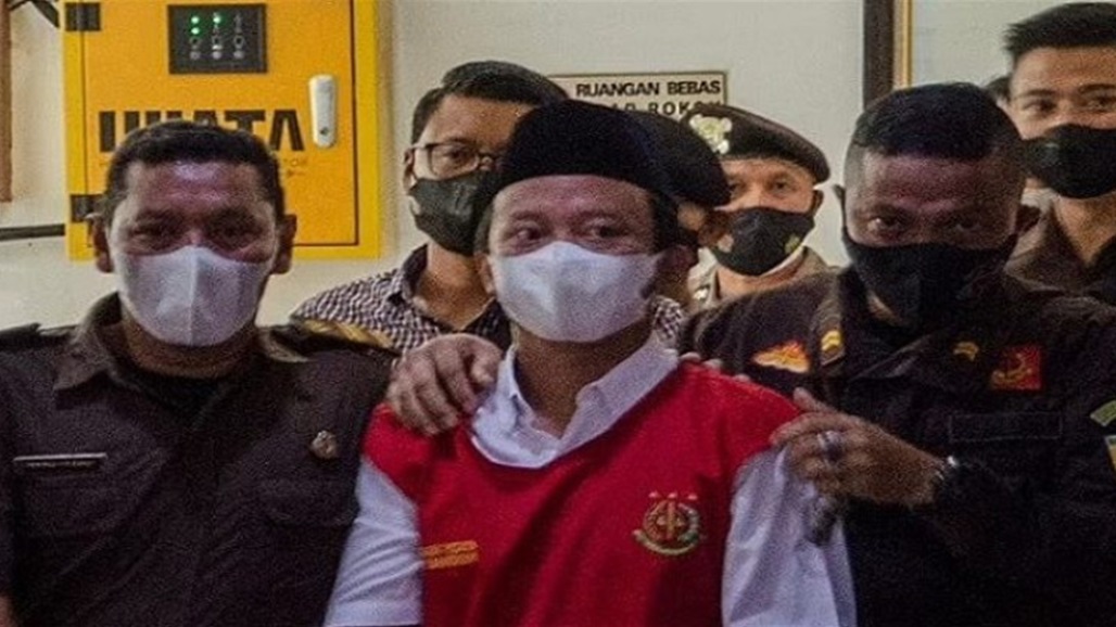 اغتصب 13 طالبة وحملن منه.. "المتهم" يتلقى أقسى عقوبة