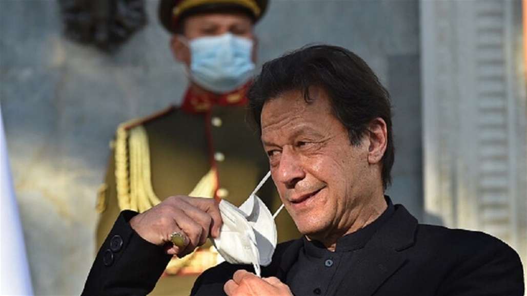 باكستان.. البرلمان يحجب الثقة عن رئيس الوزراء