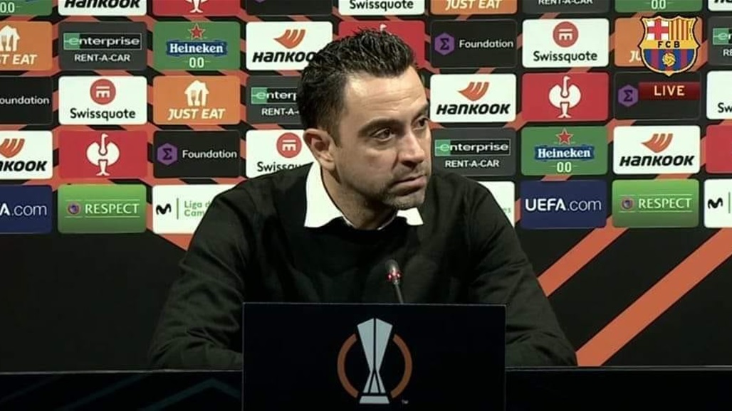 تشافي يعلق على إقصاء برشلونة من الدوري الأوروبي: أمر مخزٍ