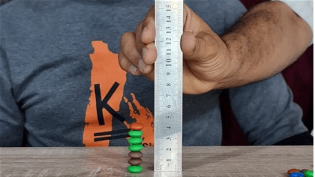 عراقي يدخل موسوعة غينيس بـ"حبوب الشوكولاته" (صور) 