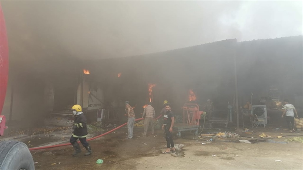  الدفاع المدني تخمد حريقا اندلع داخل علوة لبيع الفواكه في قضاء بلد