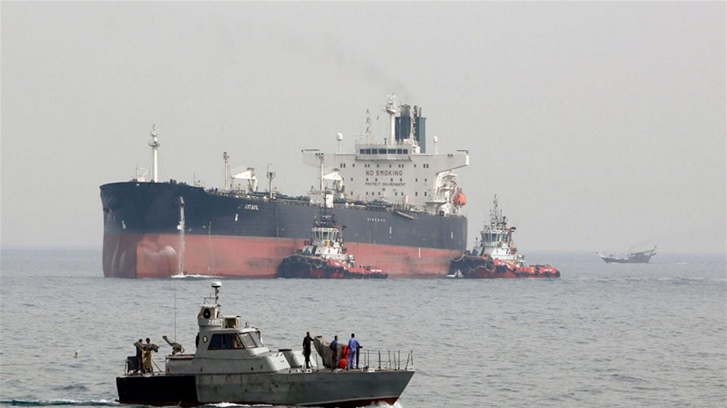 اليونان تحتجر سفينة ايرانية