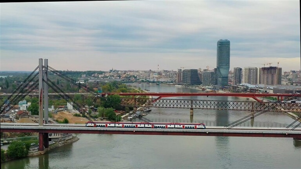 بعد تهديد بوجود قنبلة.. إخلاء مقر صحيفة أوروبية