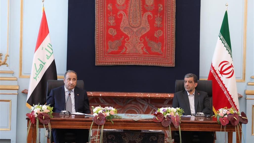 العراق وإيران يوقعان مذكرة تفاهم للتعاون السياحي بين البلدين