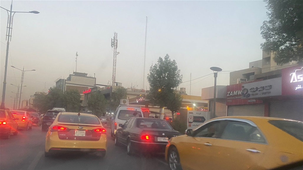 بالصور.. طوابير أمام محطات الوقود في بغداد
