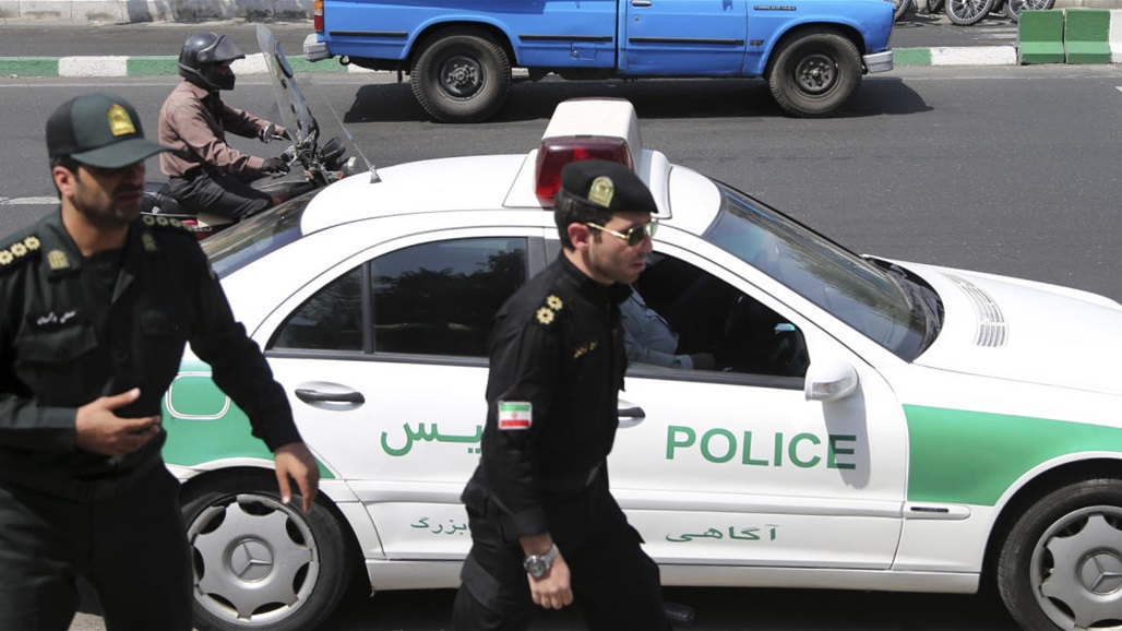 الأمن الإيراني يعتقل العشرات بعد "حفلة كحول"