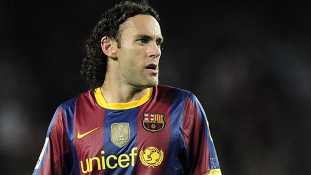 بالفيديو..لاعب برشلونة السابق يتورط بشجار في منتصف مباراة