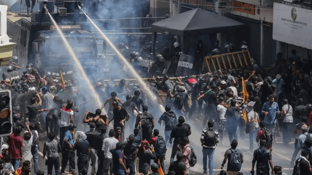 بعد معارك الرغيف وهروب الرئيس.. ماذا يحدث في سريلانكا؟