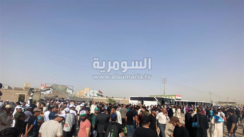 "الصلاة الموحدة".. 10 الآف شخص ينطلقون من كربلاء إلى بغداد (صور)