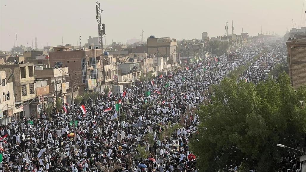 صور أولية لبدء تجمع المصلين في شارع الفلاح بمدينة الصدر 