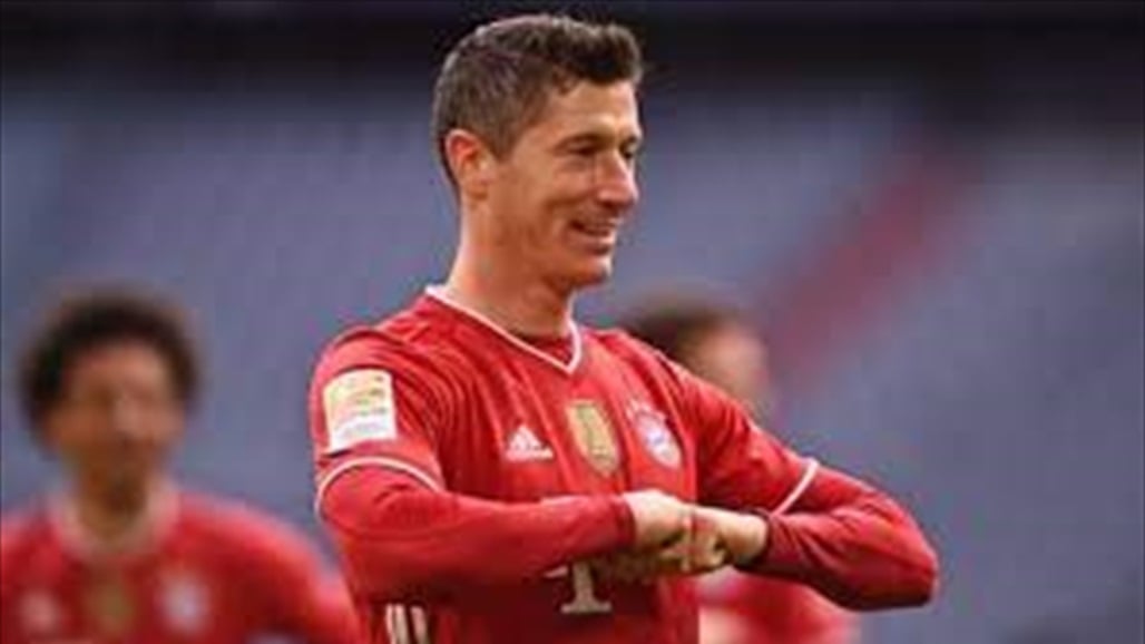 قبل الانتقال لبرشلونة.. ليفاندوفسكي يودع زملاءه في ميونيخ