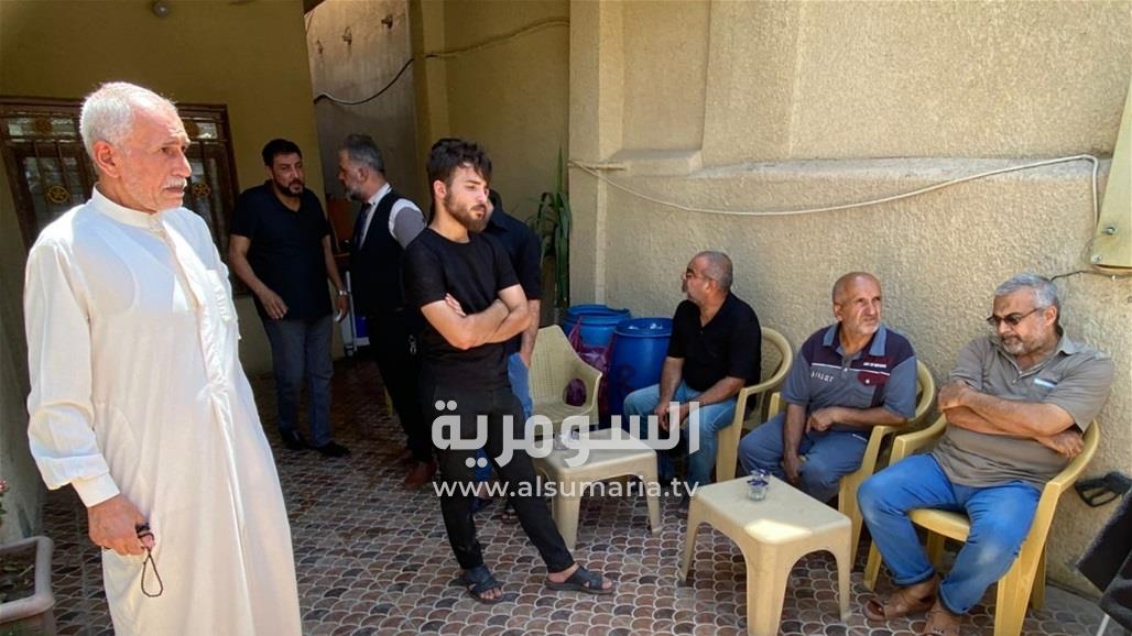 ذوو الشاب العريس الذي راح ضحية القصف التركي ينتظرون استلام جثمان ابنهم (صور)