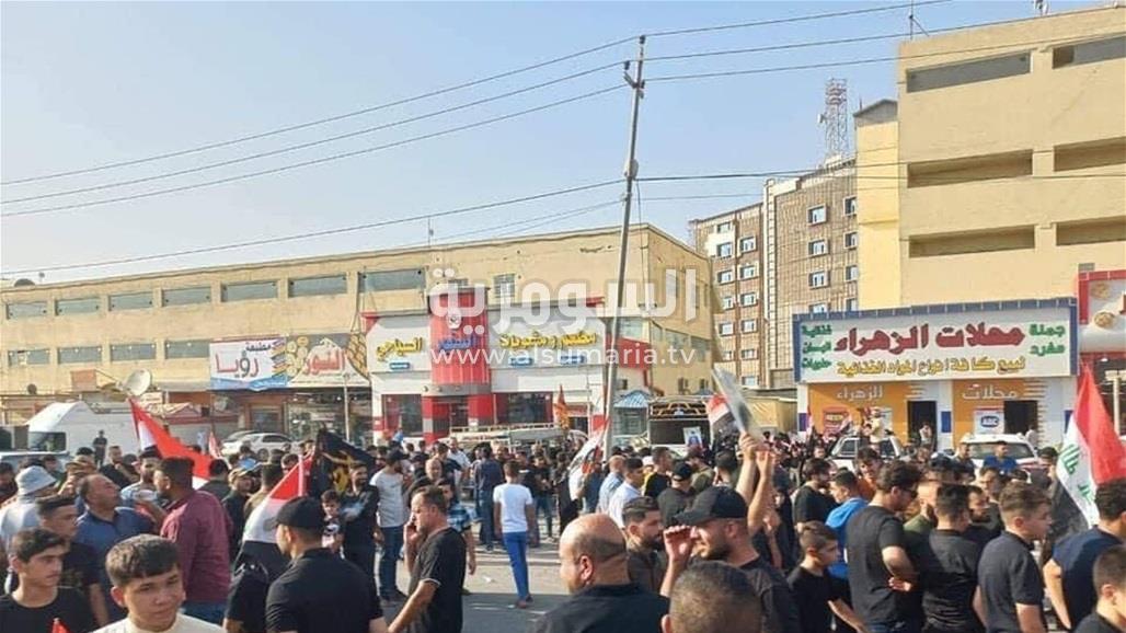 لمساندة معتصمي البرلمان.. تظاهرة في الموصل (صور)