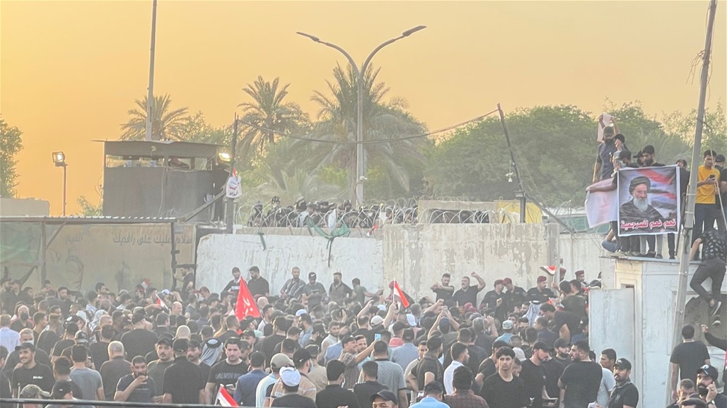 "وزير" الصدر يثمن حياد الحشد ويوجه دعوة لمتظاهري الإطار