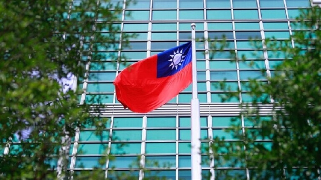 الصين تعاقب تايوان إثر زيارة بيلوسي