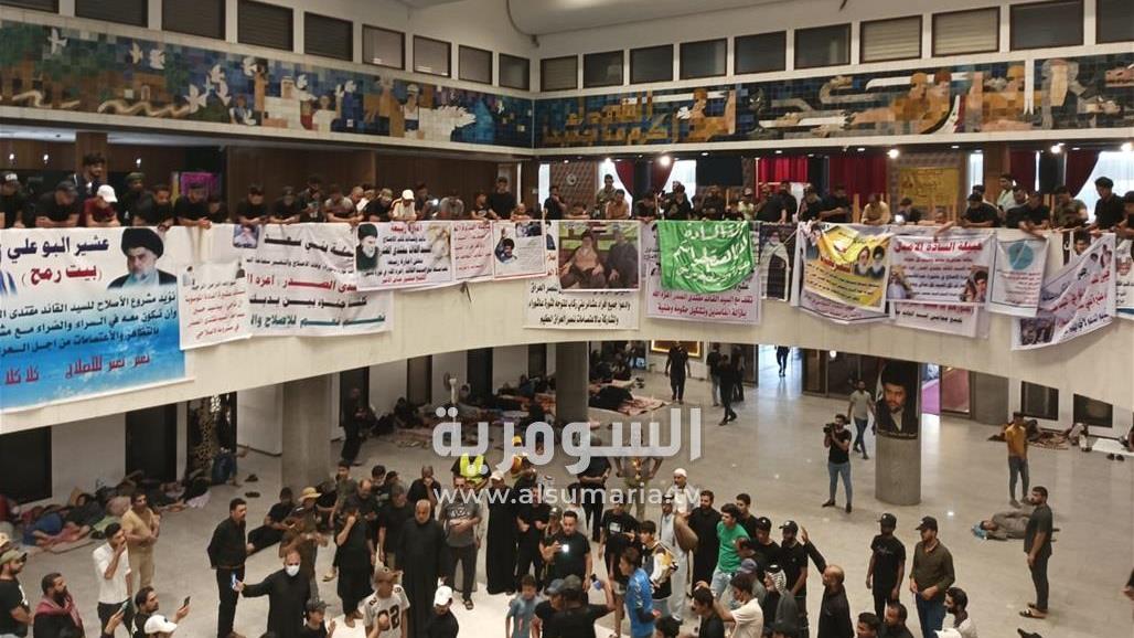 For the fifth day.. Alsumaria lens documents the sit-in of the demonstrators inside the House of Representatives