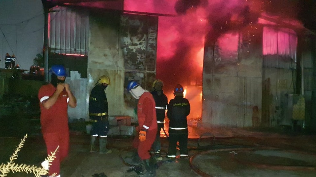 حريق داخل مخازن عملاقة جنوب شرق بغداد.. الدفاع المدني يتدخل