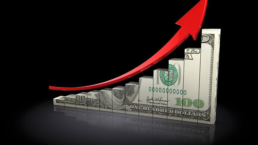 الدولار يعاود الارتفاع ويصل الى اعلى مستوى في اسبوع