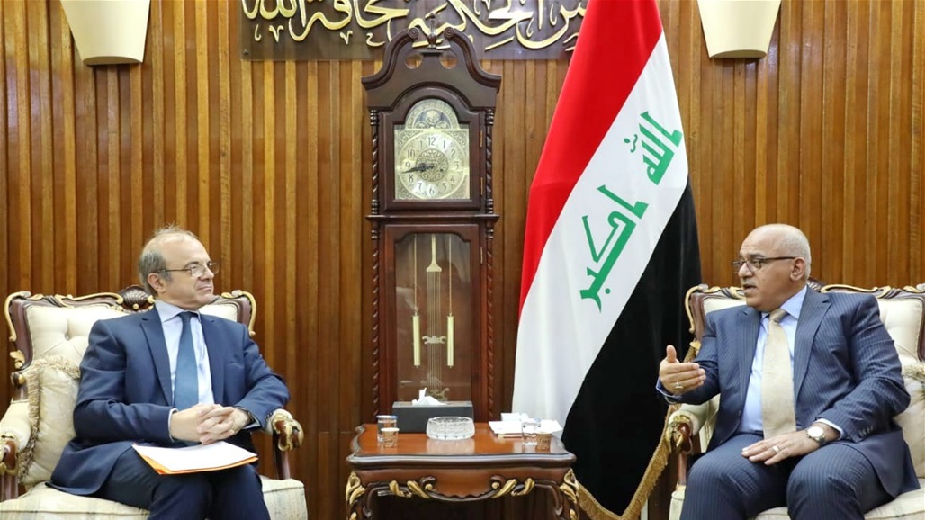 العراق يبدي لفرنسا استعداده لتبادل المنح الدراسية