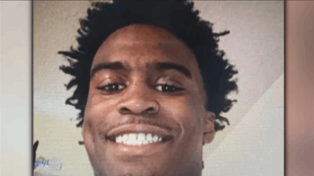 تعبيراً عن فرحه.. شاب أمريكي مسلح يطلق النار بشكل عشوائي