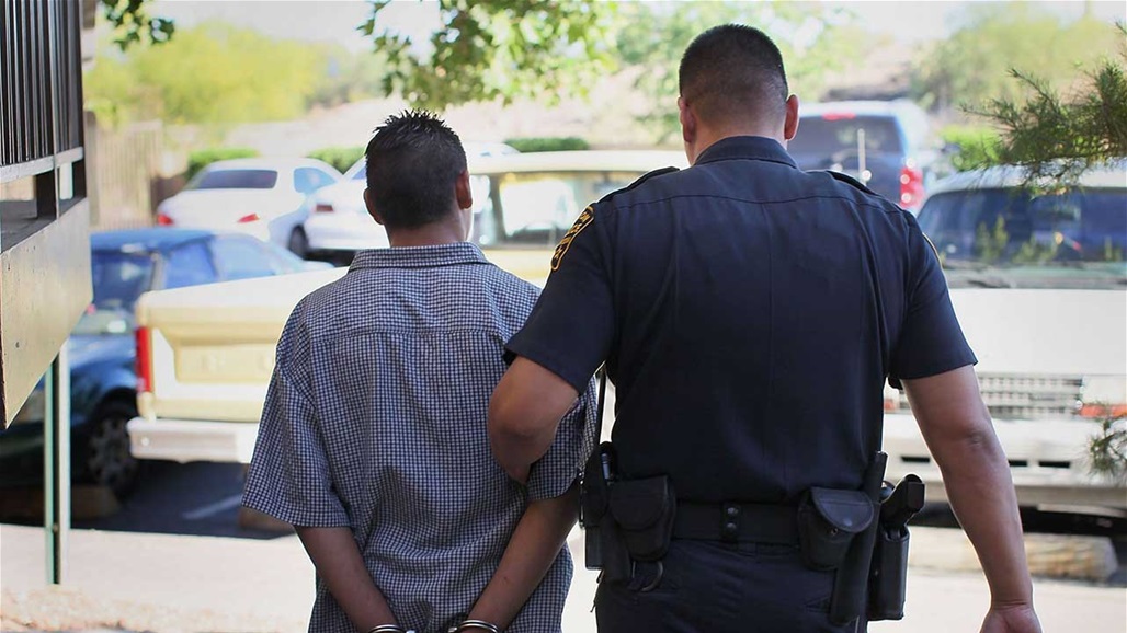 ترك حقيبة مملوءة بالمخدرات في القطار.. وفعل ما هو أغرب لاستردادها!