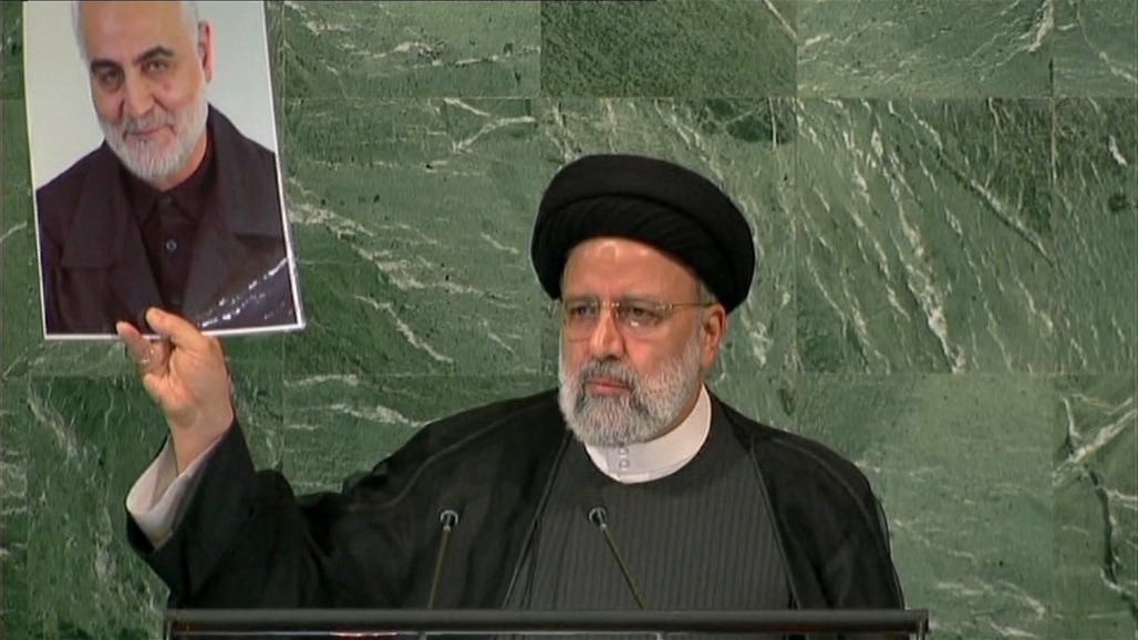 الرئيس الإيراني يرفع صورة سليماني في مقر الأمم المتحدة ويوجه طلباً