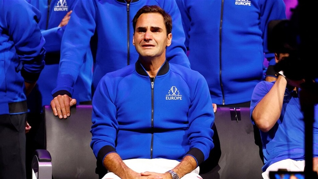 لحظات تاريخية مؤثرة.. بكاء فيدرر ونادال في مباراة كوكب التنس الأخيرة (فيديو)