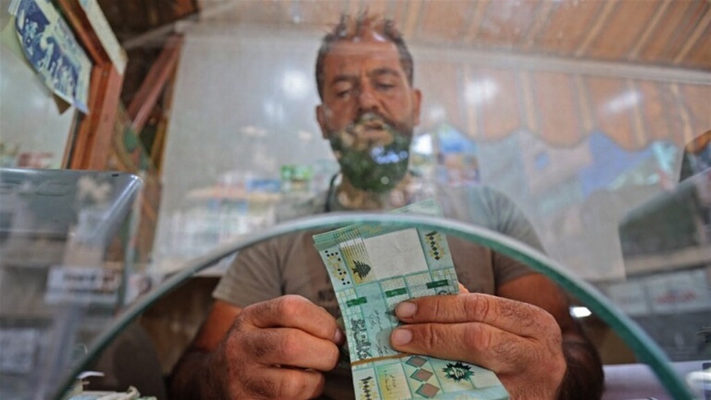 الليرة اللبنانية تسجل مكاسب طفيفة