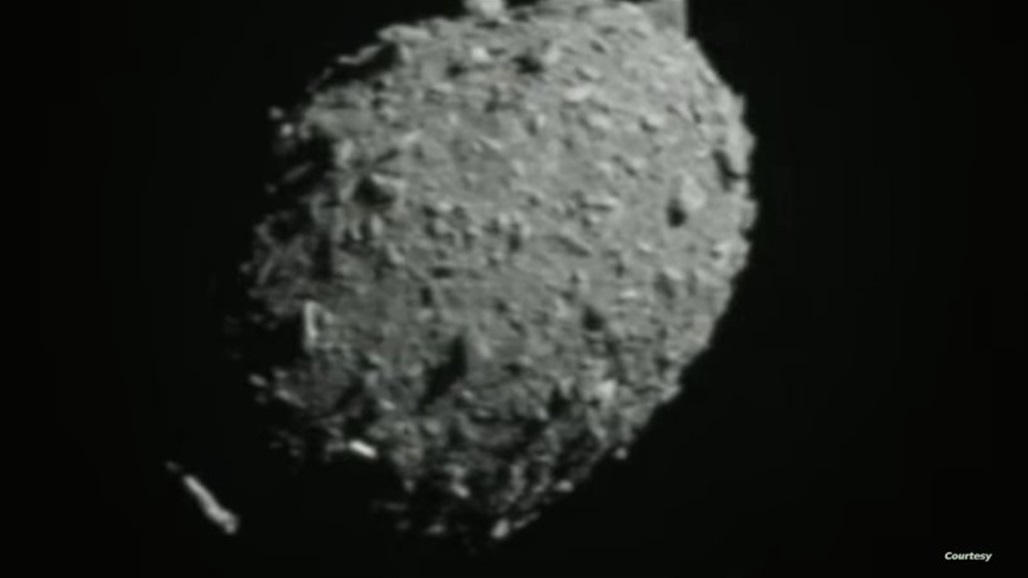 ناسا تعلن نجاح اصطدام مركبة فضائية بكويكب لتحويل مساره (فيديو)