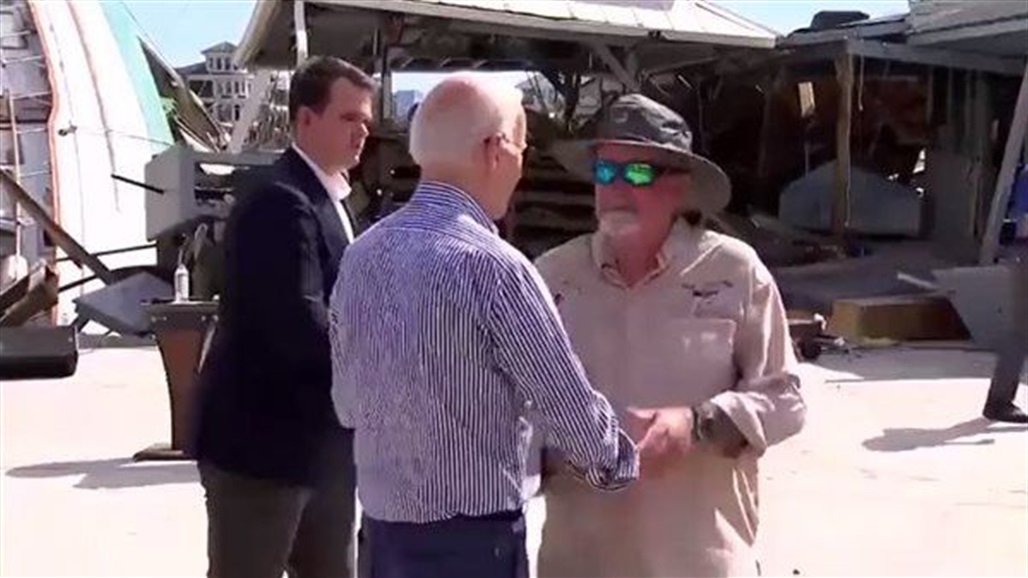 بايدن يتكلم بـ "كلمة نابية" والميكروفون فضحه (فيديو)