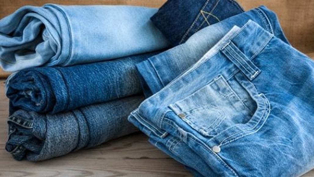بسعر خيالي.. بيع بنطلون جينز عمره 140 عاماً (صور)