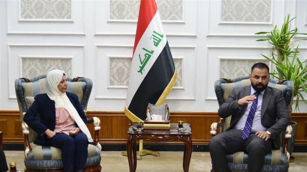 وزيرة المالية تبحث مع &quot;المتعاقدين&quot; تخصيصاتهم المالية