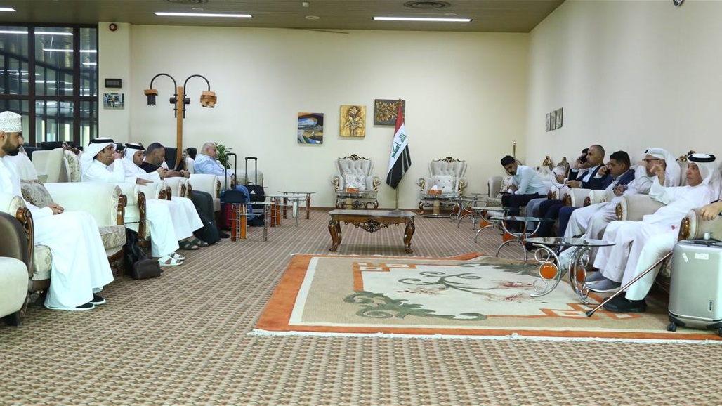 وصول الأمين العام لكأس الخليج الى البصرة لحضور قرعة خليجي 25 (صور)