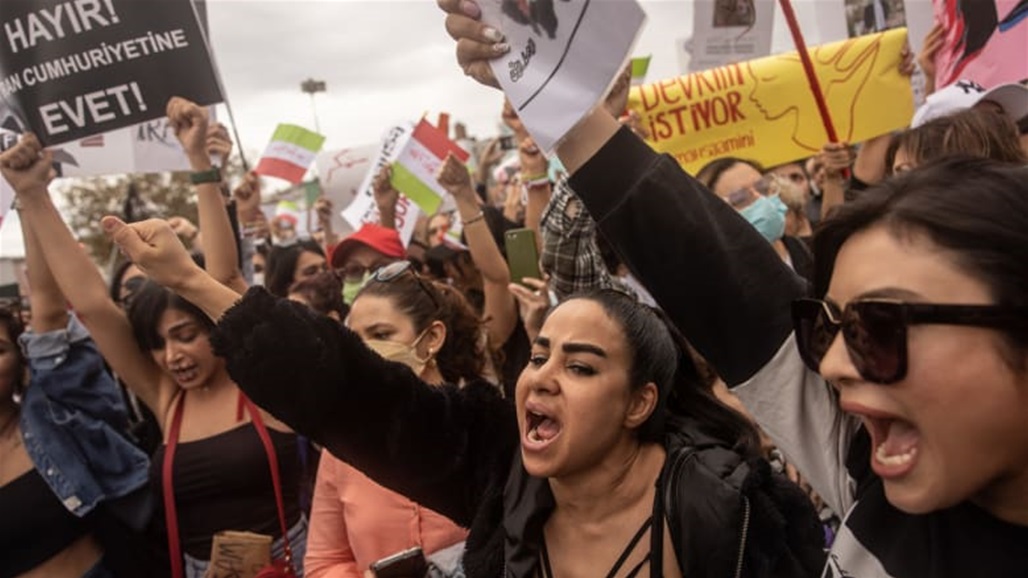 إيران.. محاكمات علنية لألف متظاهر