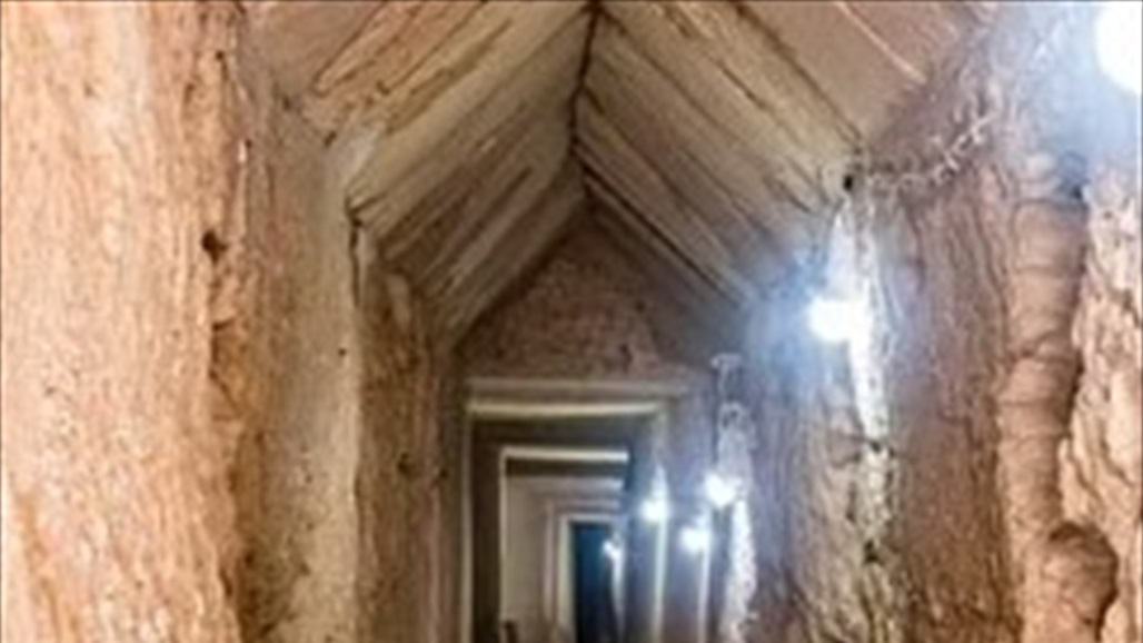 مصر.. العثور على نفق قد يقود لقبر كليوباترا المفقود