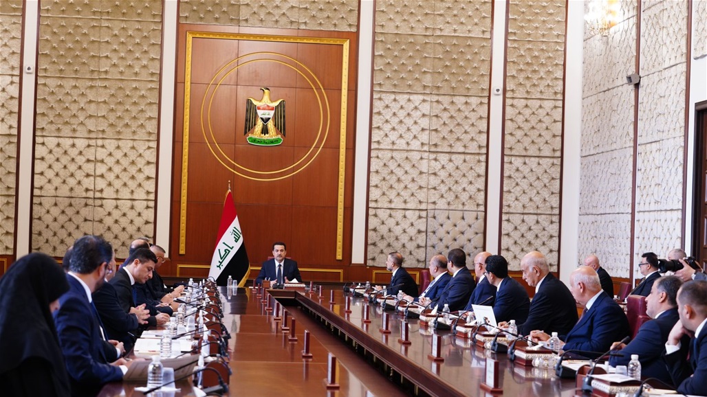 رئيس الوزراء يوجه بتخفيض امتيازات الدرجات الخاصة والمسؤولين