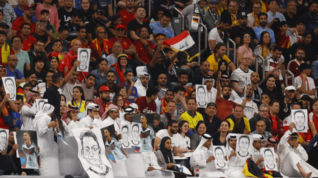 رداً على حركتهم.. الجماهير العربية يستفزون الألمان بصور مسعود أوزيل (صور)