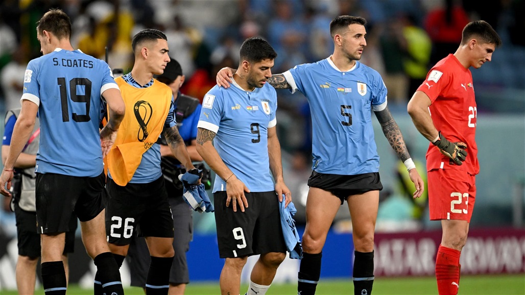 بعد الخروج من المونديال.. كافاني يحطم جهاز الـ"var" وسواريز يعلق (فيديو) 