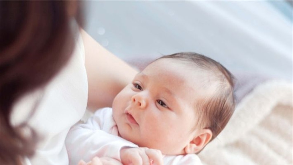  أمريكية تنجب طفلتها وتربح 100 ألف دولار في يوم واحد