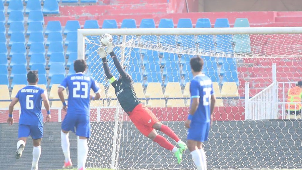 الصقور تهزم الديوانية وتحافظ على الصدارة في ممتاز الكرة