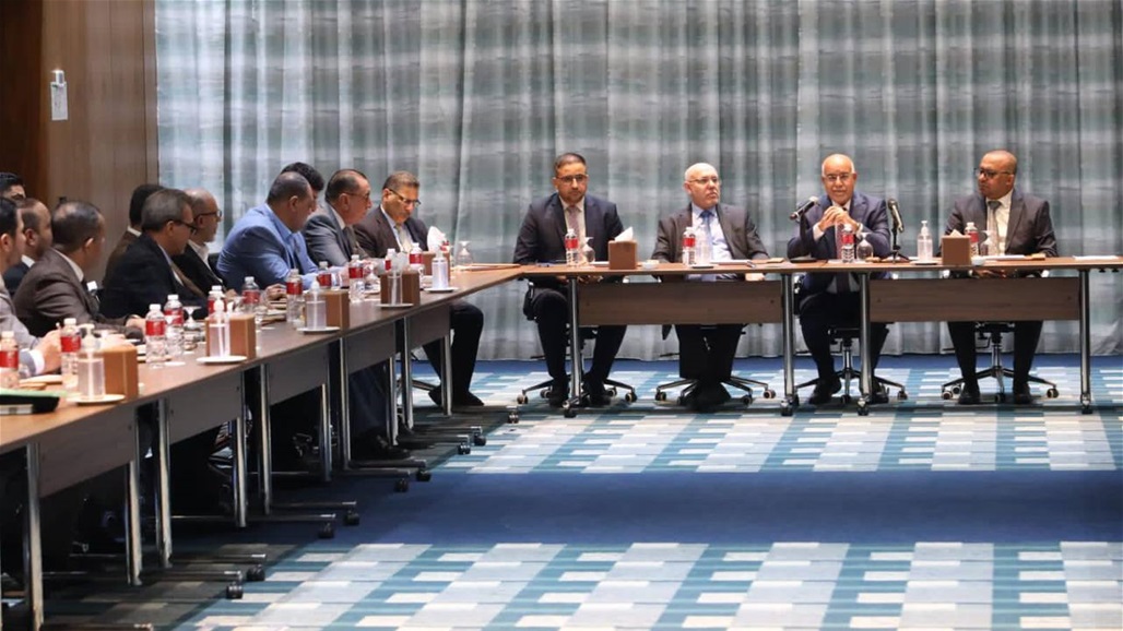 وزير الصحة يتابع سير تقديم الخدمات الصحية وتوافر الادوية في البصرة