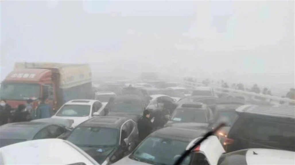 الصين.. اصطدام أكثر من 200 "سيارة" بسبب الضباب (صور)