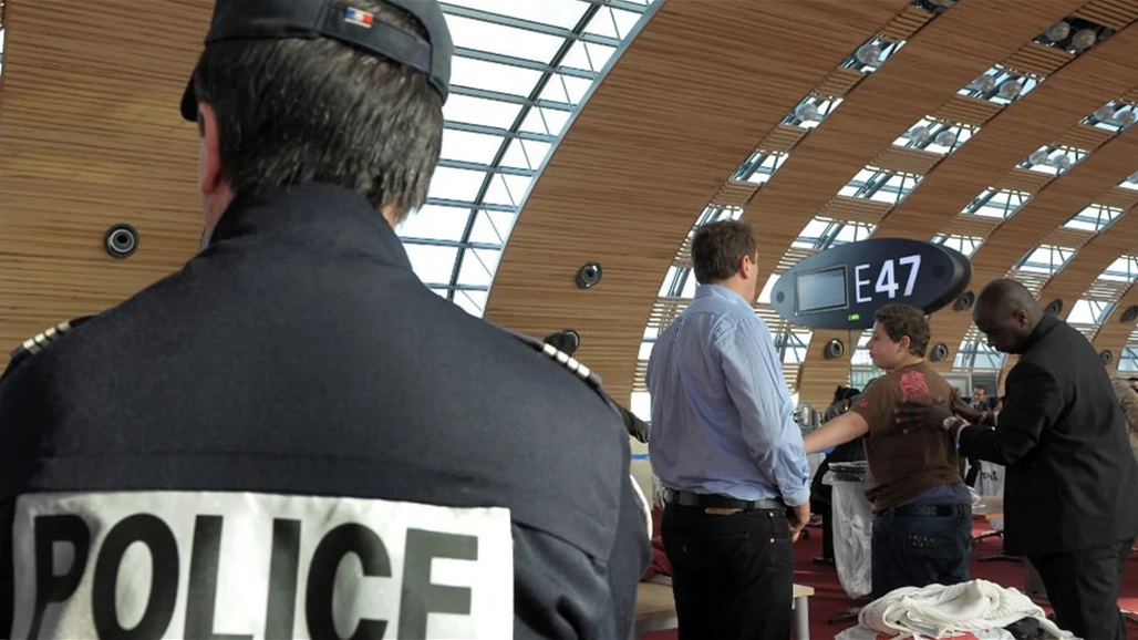 الإطاحة بلاعب كرة قدم بحوزته 100كغ من المخدرات في باريس