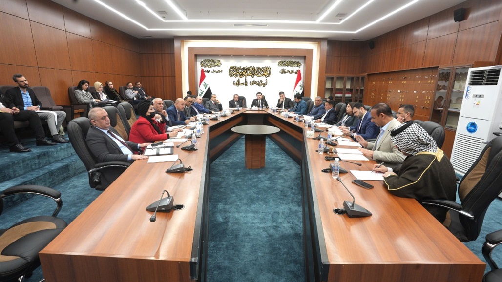 اجتماع في البرلمان يناقش تحضيرات انتخابات مجالس المحافظات